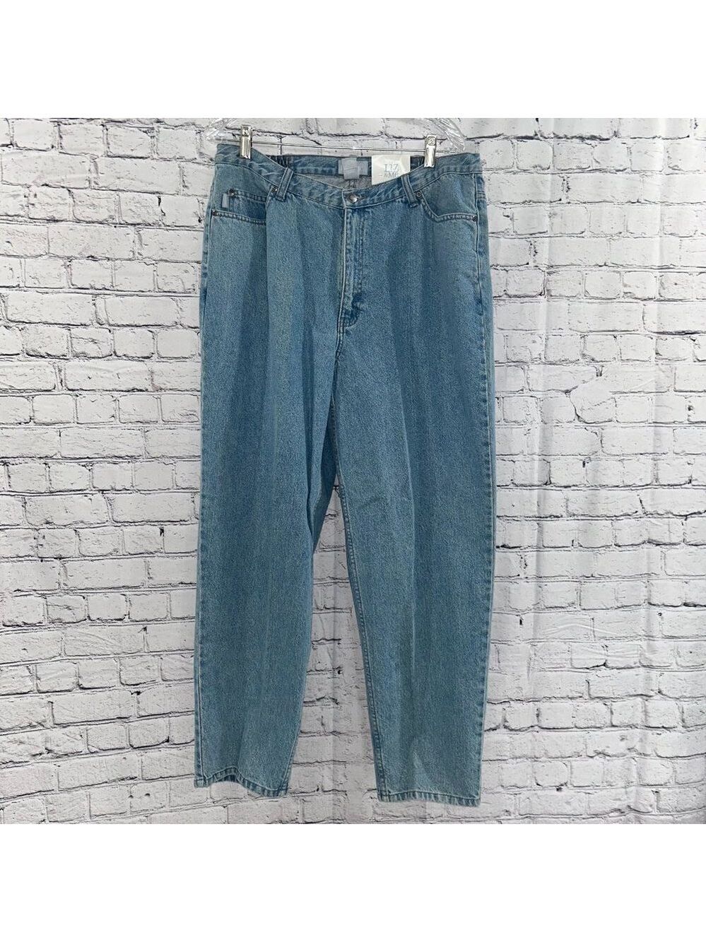 New with tags Ladies Liz & Me jeans Size 16W